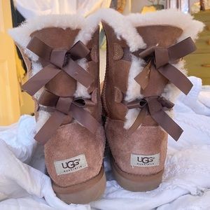 Bailey Bow Ugg boots